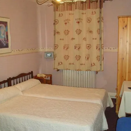 Des Alpes Hotel 2*