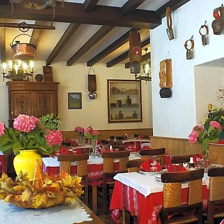 Des Alpes Hotel 2*